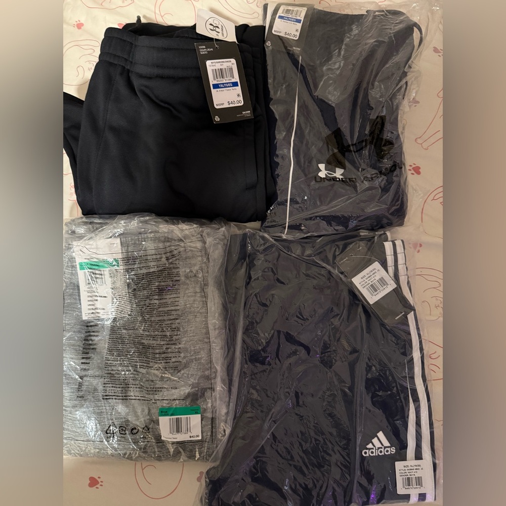 Under Armour Black and Gray Sportswear Set